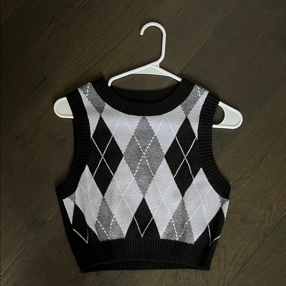 H&M Patterned Sweater Vest